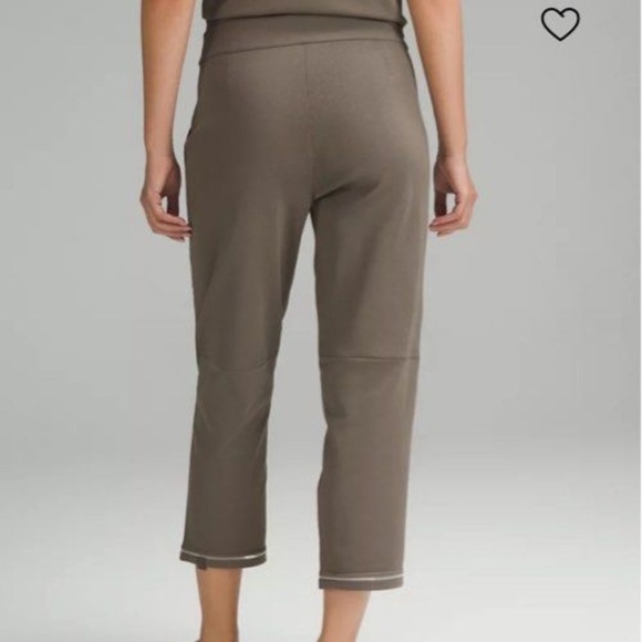 Lululemon Relaxed Pants Fit HR Knit Crop 24” Nomad Size : XS - Picture 3 of 16